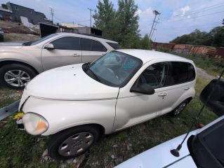 2008 Chrysler PT Cruiser LX - Exterior Side Driver Image
